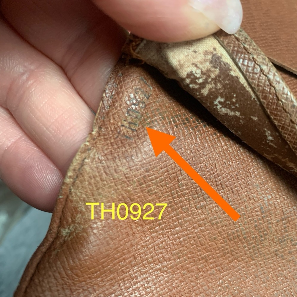🏷️Clearance 1997 authentic Louis Vuitton International wallet - junk - Picture 15 of 17